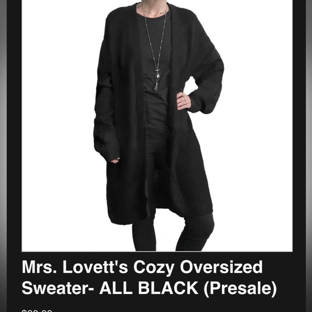 DO NOT BUY! ISO Foxblood Mrs. Lovett‘s Cozy Oversized Sweater All Black size M/L
